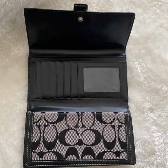 SALE❗️💝COACH Wallet in Signature Canvas with checkbook holder💝 - Picture 5 of 14